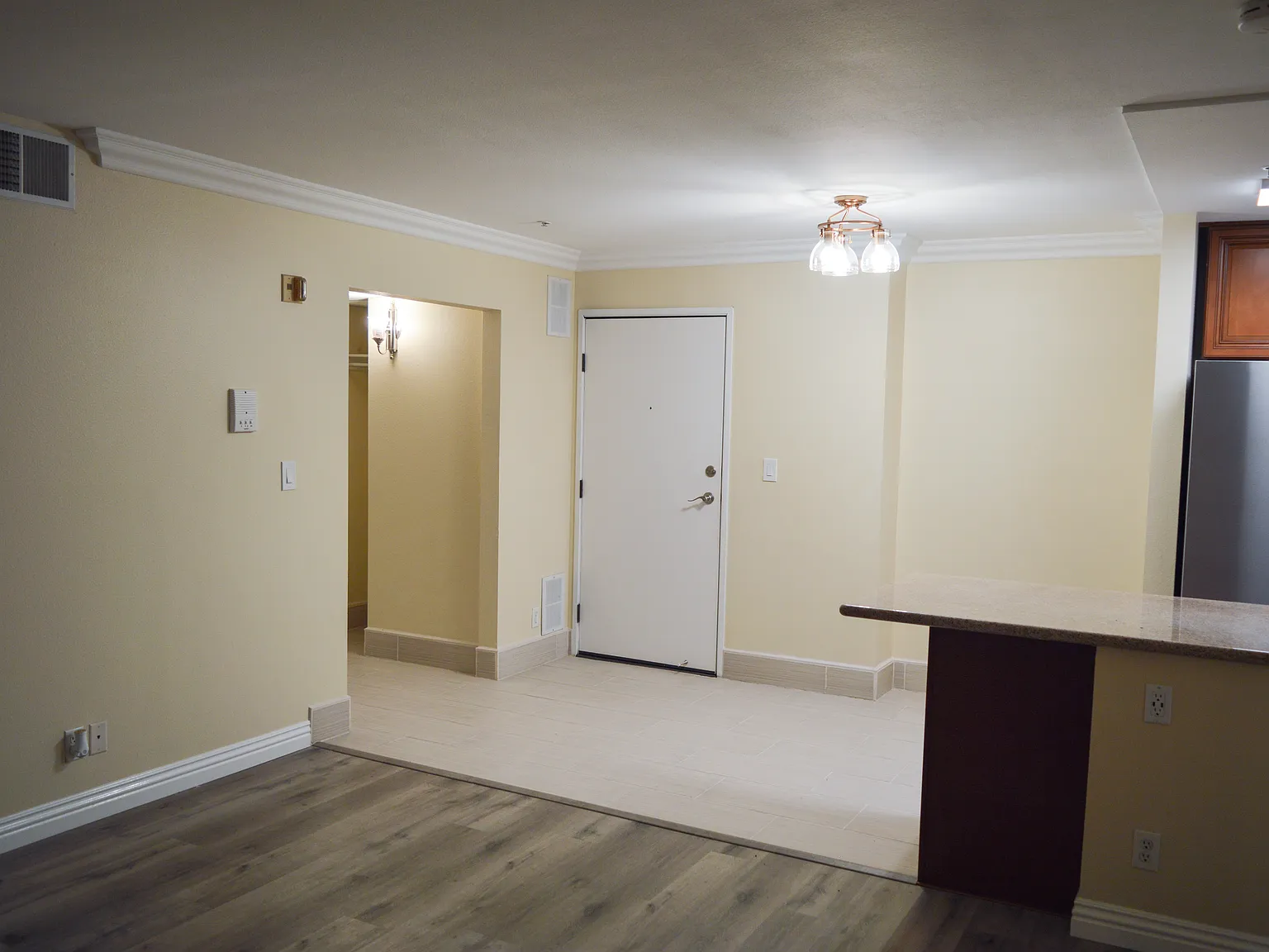 2 bed, 750 sqft, $2,800 — Photo 3