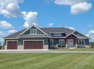 1100 Westbury Ct, Manitowoc, WI 54220