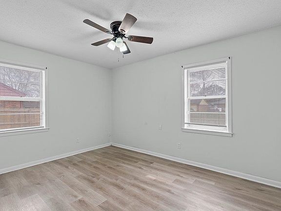 5th image of 3220 Gina Dr