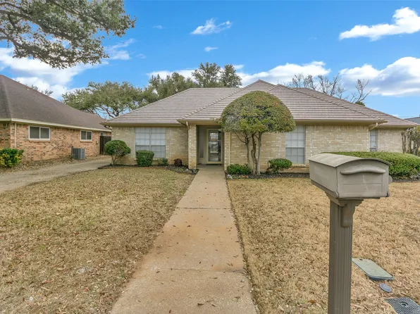 1105 Tulane Dr, Arlington, TX 76012