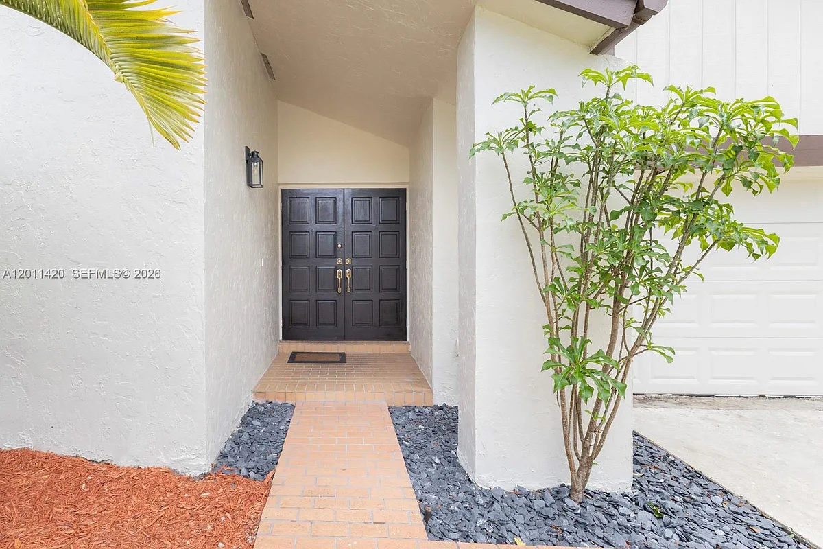 Building Photo - 13530 SW 109th Ter