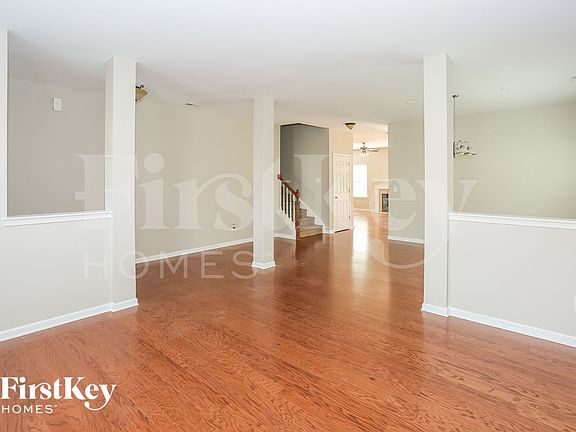 5th image of 2250 Laurens Dr