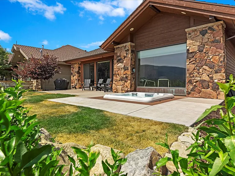4378 Sunrise Dr — Photo 23
