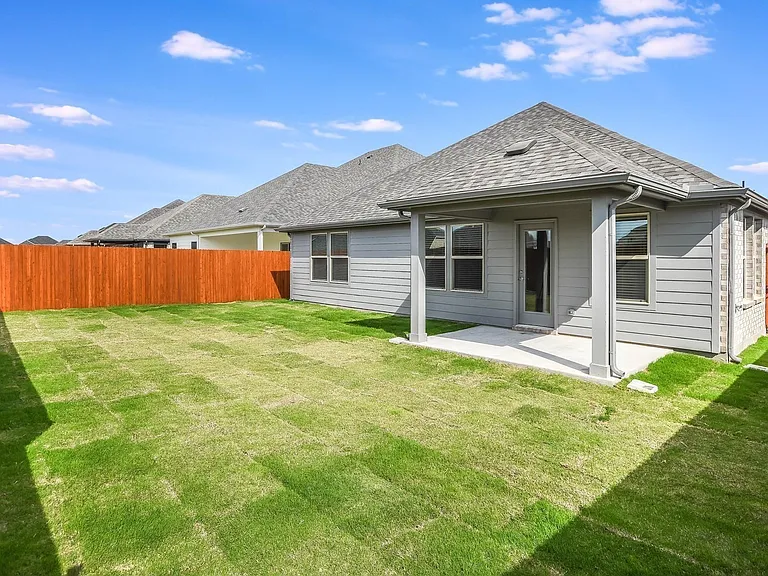 2305 Bellatrix Dr — Photo 18