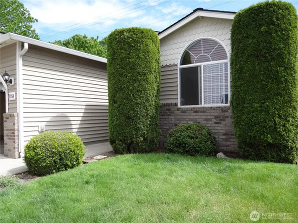 1954 Meadowood Loop, Woodland, WA 98674