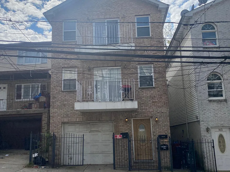 163 Grant Ave #2