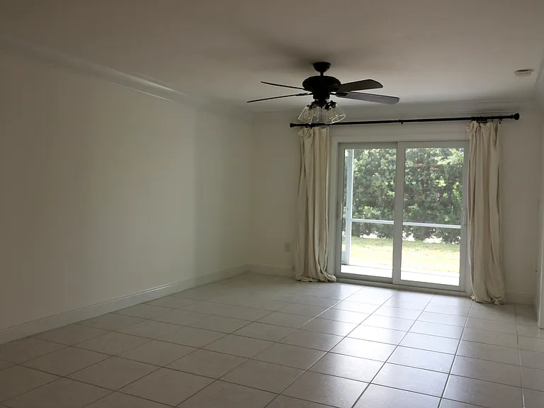 Cypress Way E — Photo 28