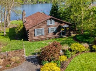 93 Bearfort Rd, West Milford, NJ 07480