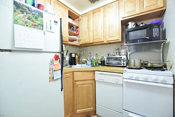 Rented by Street Realty Brokerage LLC | media 13