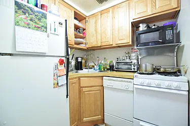 Rented by Street Realty Brokerage LLC