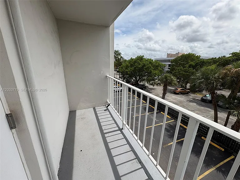 16740 NE 9th Ave #303 — Photo 12