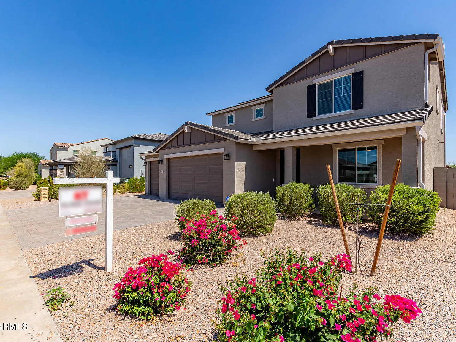 4 bed, 3.0 bath, 2475 sqft, $2,200 — Photo 2