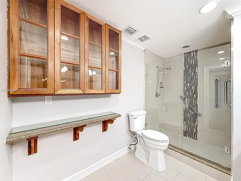 4330 SW 7th St — Photo 28