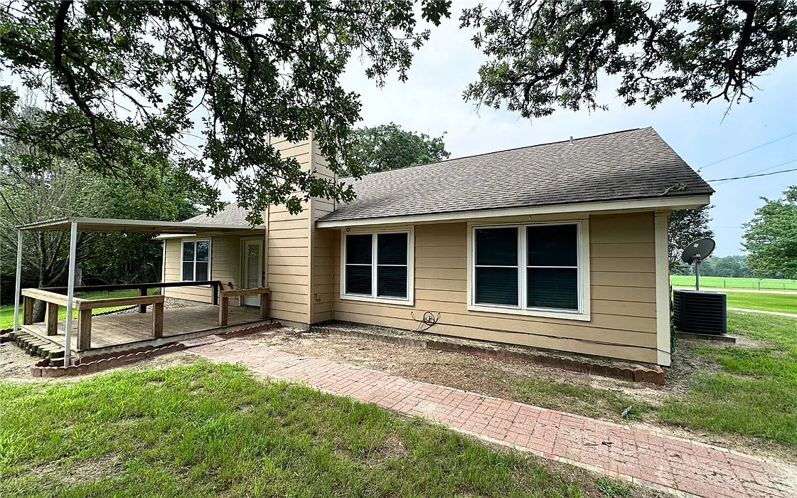 3 bed, 1742 sqft, $1,700 — Photo 3