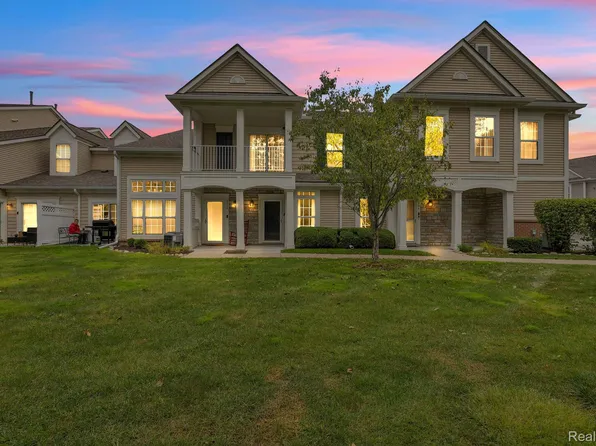 25592 Sun Sail Ct, Harrison Township, MI 48045