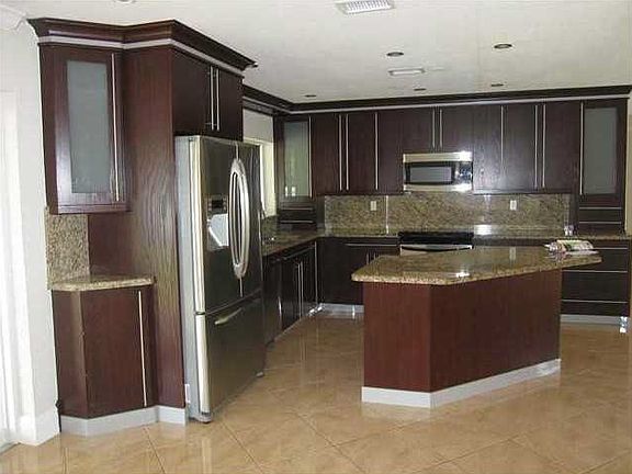5th image of 13961 Kendale Lakes Blvd
