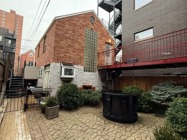 1423 W Walton St #Ch, Chicago, IL 60642
