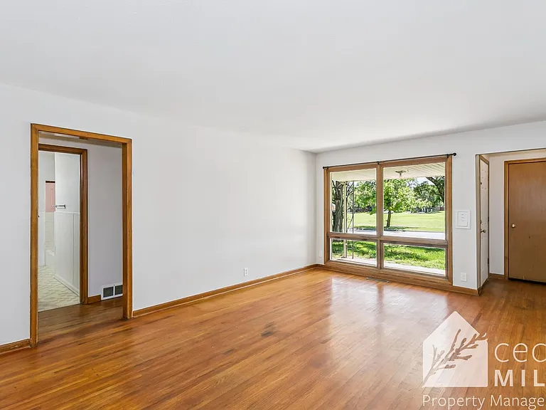 8002 E Gilbert St — Photo 3