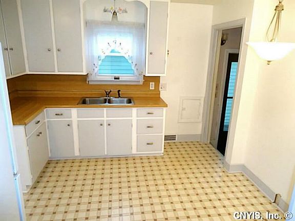 5th image of 139 Gillespie Ave