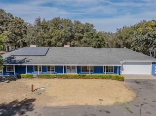 4002 Farris Dr, Valley Springs, CA 95252