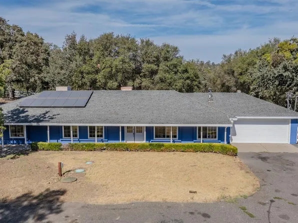 4002 Farris Dr, Valley Springs, CA 95252