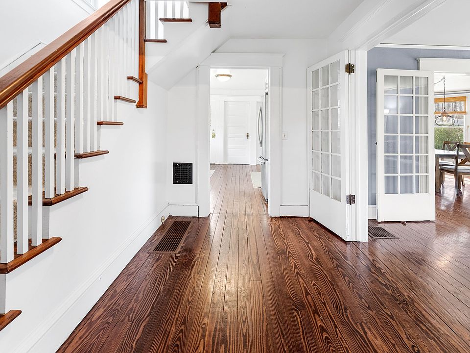 1st image of 146 Halsey St