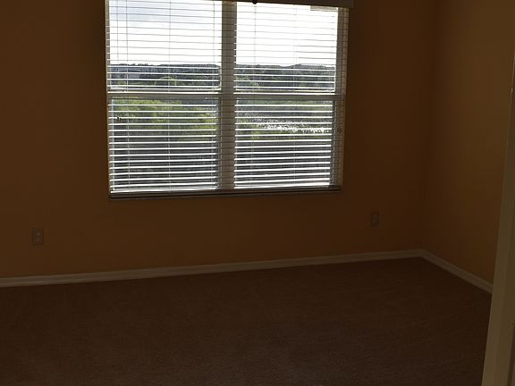 2nd image of 1850 Retreat View Cir