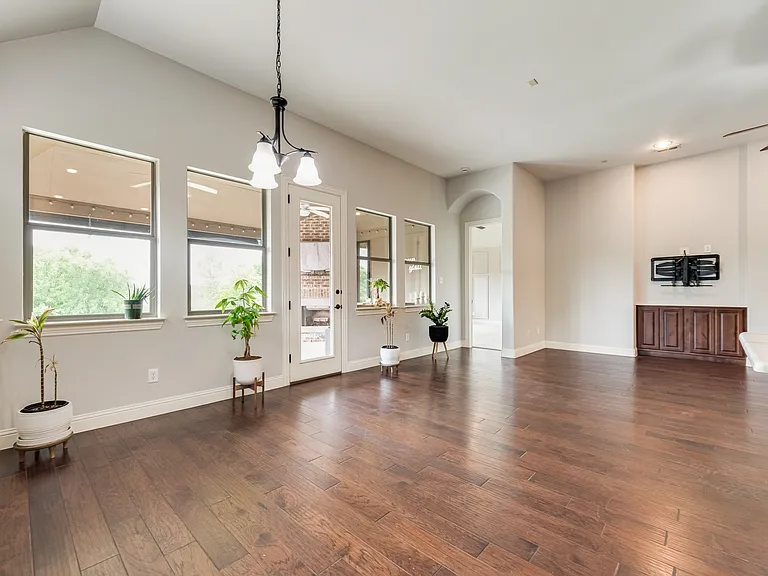 2112 Benjamin Creek Dr — Photo 21
