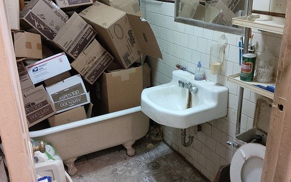 5th image of 3745 N Damen Ave