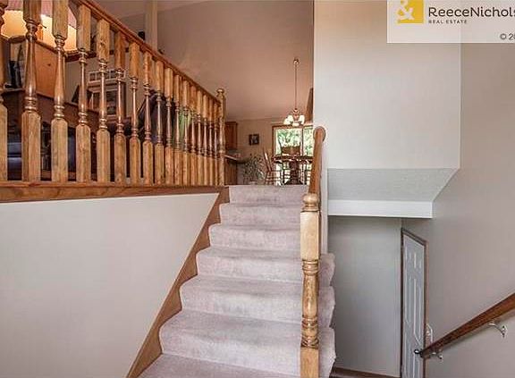4th image of 1917 NW Elmwood Dr