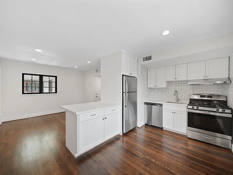 520 Lovett Blvd #2D — Photo 11