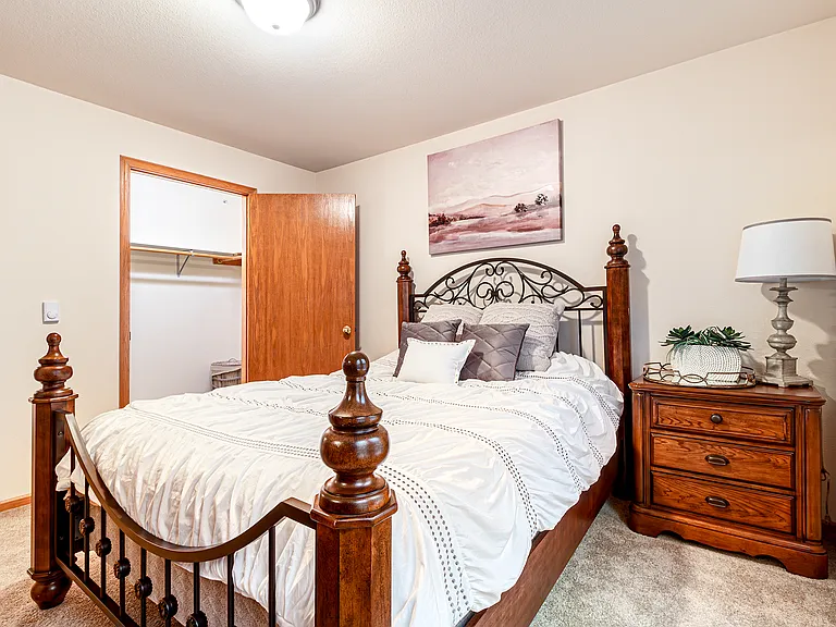 Hickory Pointe — Photo 17
