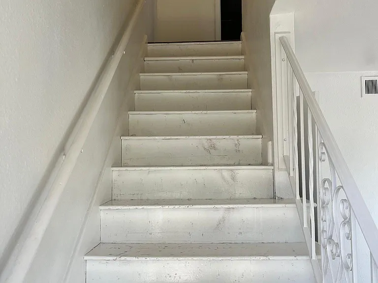 6341 S Newport Ave #4 — Photo 3