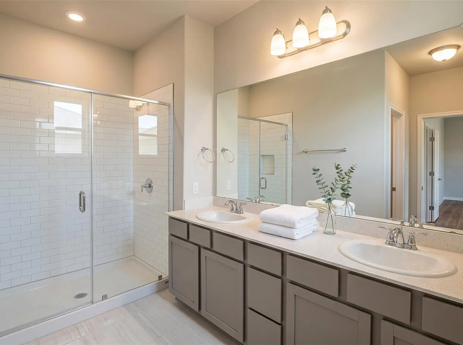 3 bed, 2.5 bath, 1615 sqft, $1,950 — Photo 4