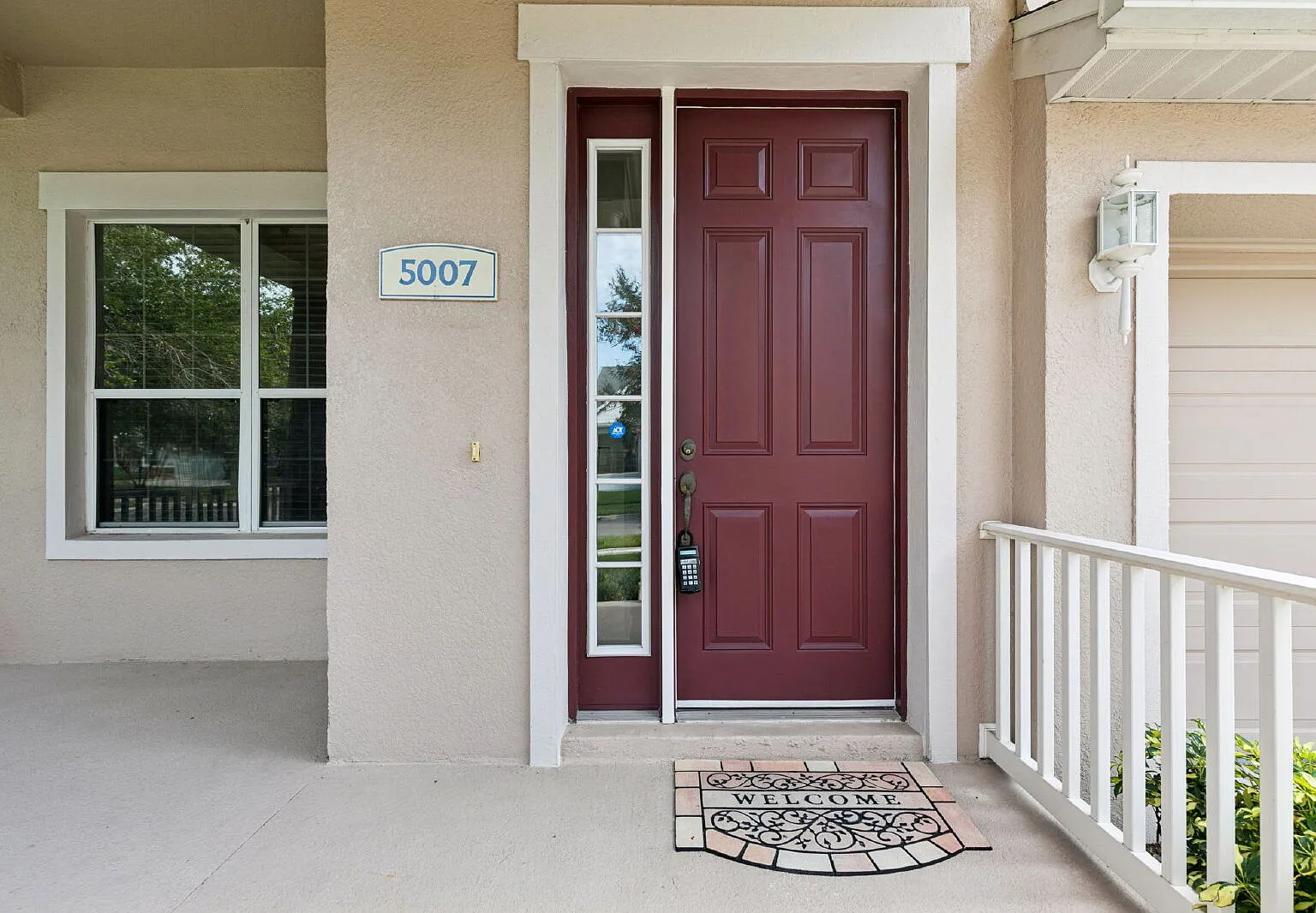 3 bed, 2.0 bath, 1903 sqft, $3,200 — Photo 3