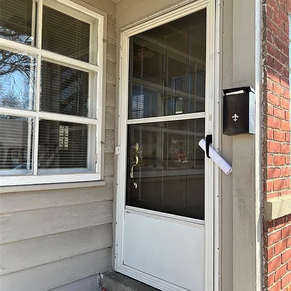 23280 Forest St — Photo 7