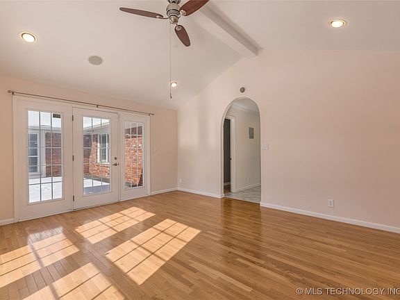 4th image of 4416 E 58th Pl