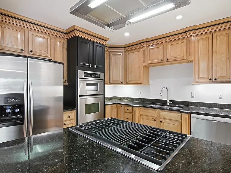 1115 N Old Woodward Ave #58 — Photo 6