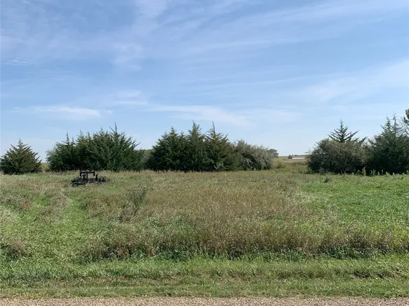 4622 Canfield Dr, Panora, IA 50216