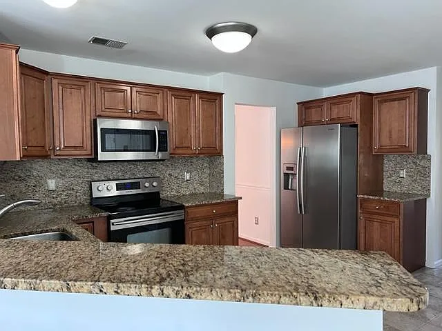 238 Sherbrooke Dr — Photo 9