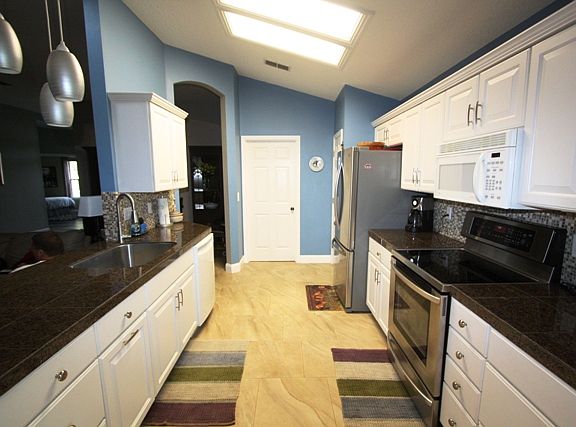 3rd image of 1831 Windswept Oak Ln