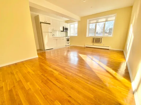 1384 East 19th Street image 3 of 13