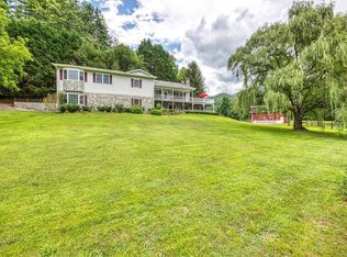 359 Husky Rd, Bryson City, NC 28713