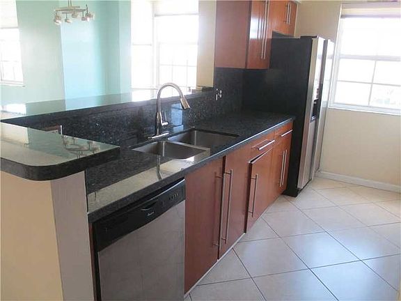 2nd image of 19501 E Country Club Dr #9607