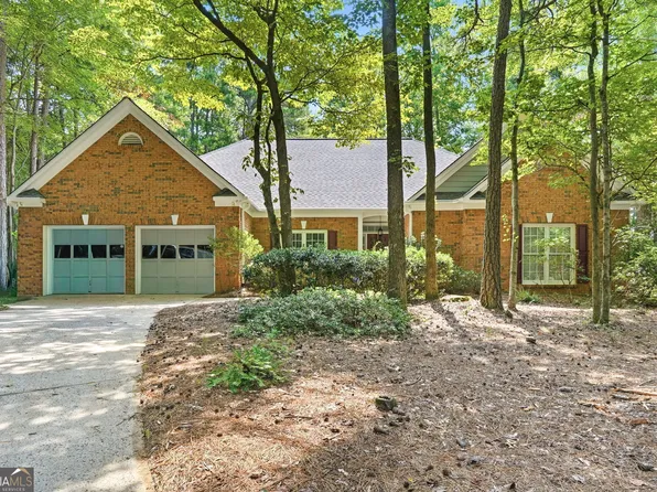 320 Valley Green Ct, Woodstock, GA 30189