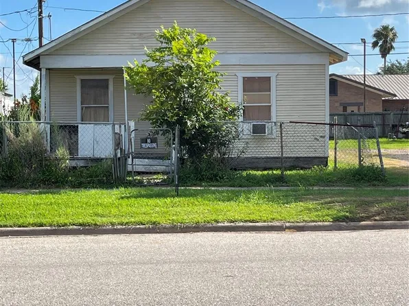 1022 W Broad St, Freeport, TX 77541