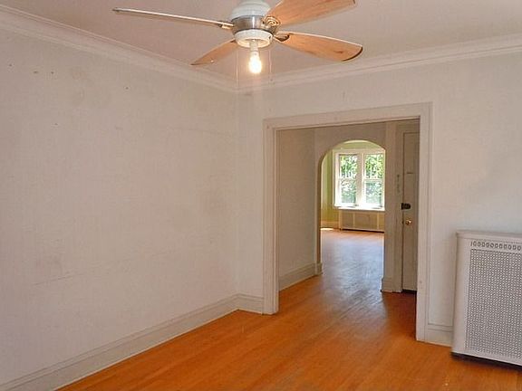 5th image of 6722 N Rockwell St