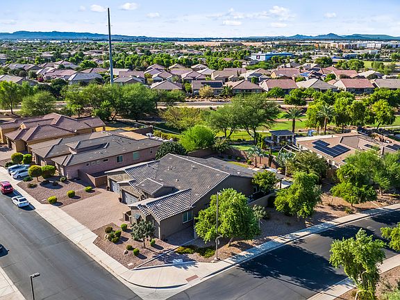 3rd image of 3270 E Azalea Drive