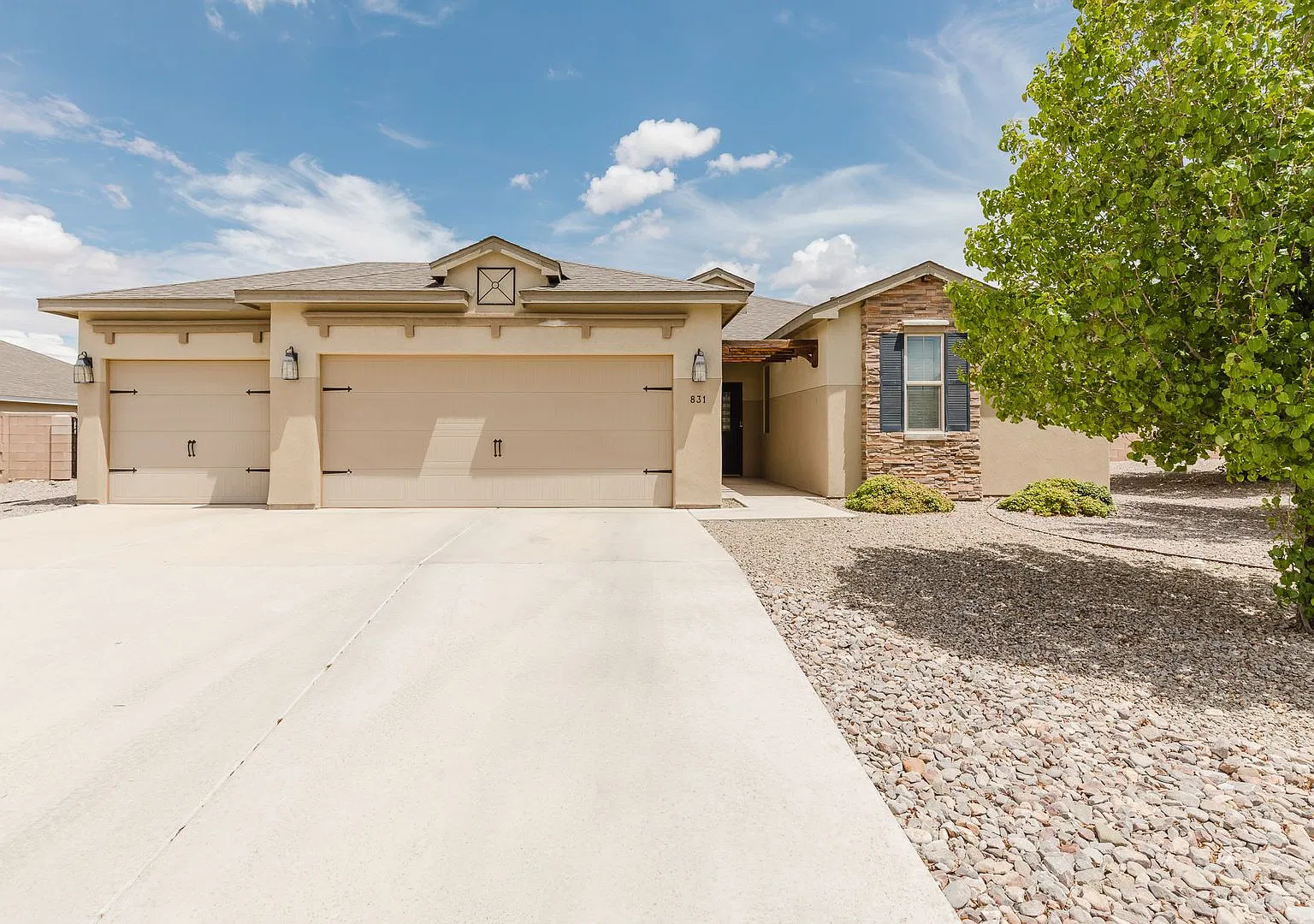 Spacious 3 Bedroom 2 Bath Home with 3-Car Garage — Photo 1