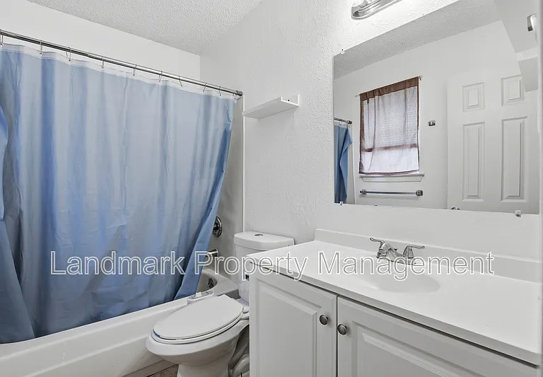 6811 Trail Lake Dr — Photo 22